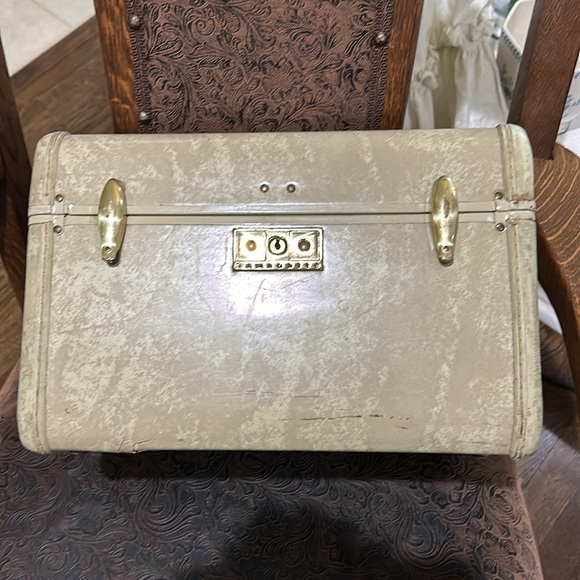 Vintage Samsonite train case carry-on cosmetics case. - Picture 3 of 15
